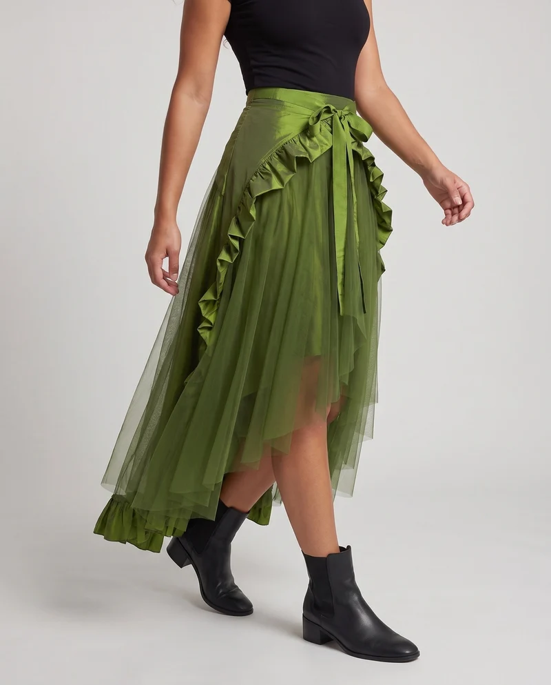 Damen Elegante Rüschenschürze mit High-Low Saum Nord Taschen