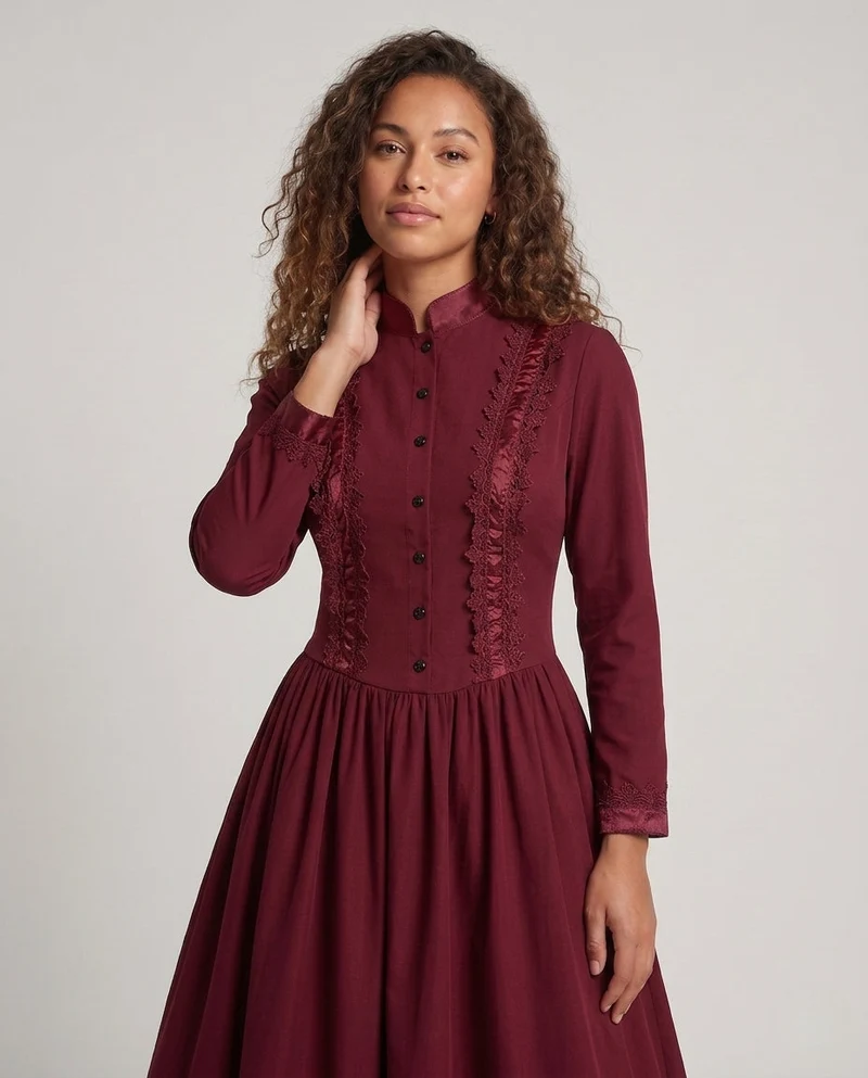 Frauen Elegantes Historisches Kleid mit Detaillierter Floraler Stickerei Nord Taschen