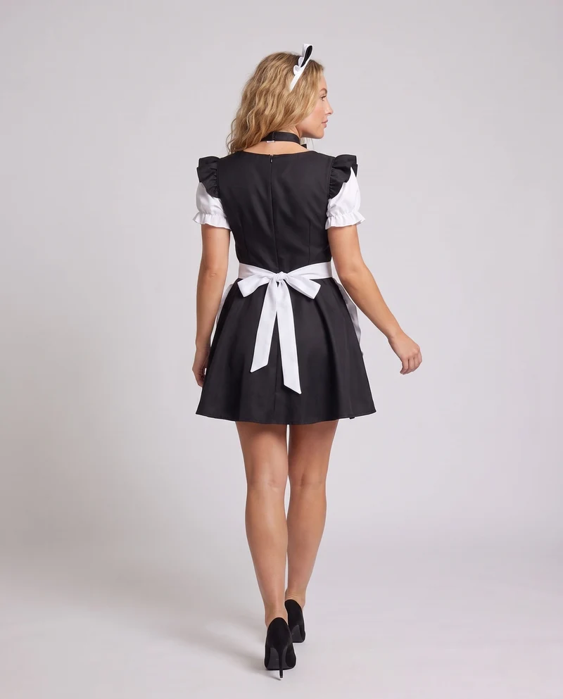 Frauen verspieltes Kostümkleid mit Rüschendetails und Haaraccessoire Nord Taschen