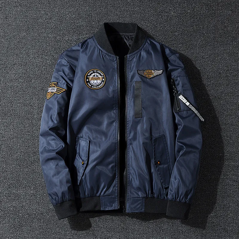 Herren Bomberjacke im Fliegerstil mit Nylon‑Shell, Patch‑Applikationen und Ärmeltasche Nord Taschen