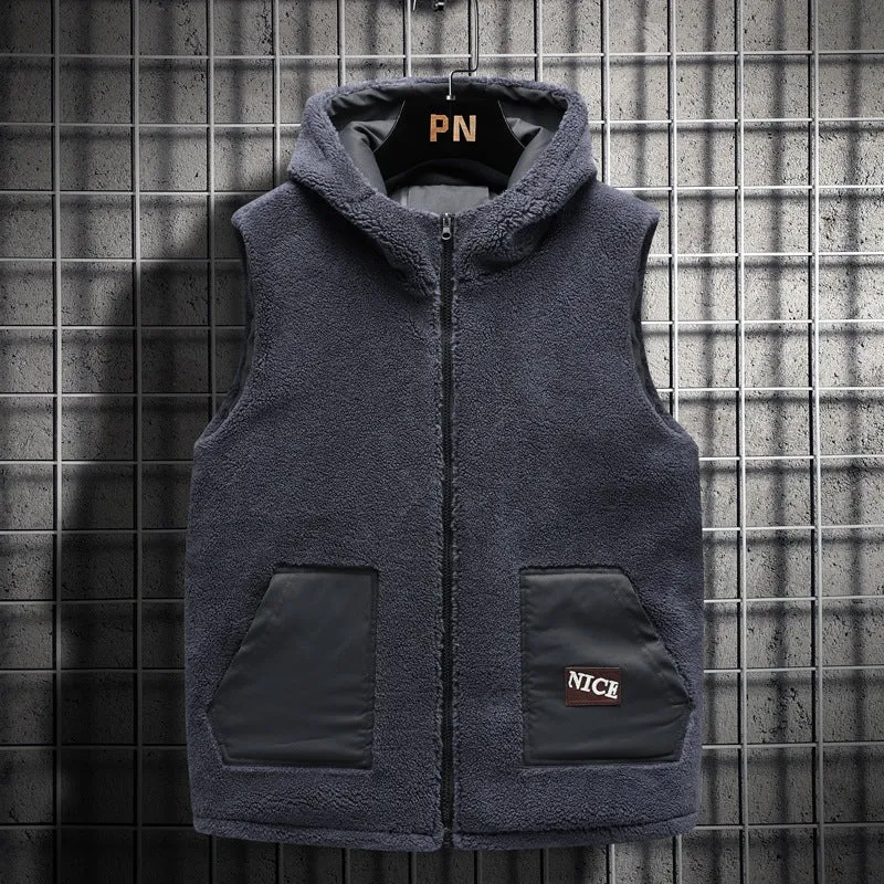 Herren Wattierte Teddy-Fleece-Weste mit Kapuze, durchgehendem Reißverschluss und Letter-Patch Nord Taschen