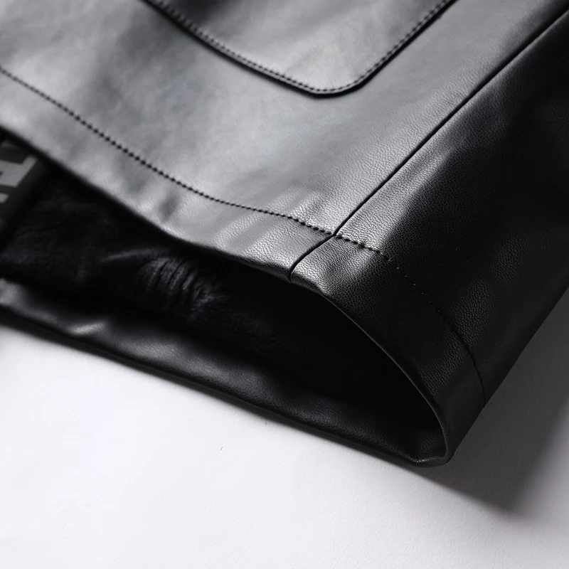 Herren Kunstleder-Sakko im Kimono-Stil mit Jacquardblende und Kordelverschlüssen Nord Taschen