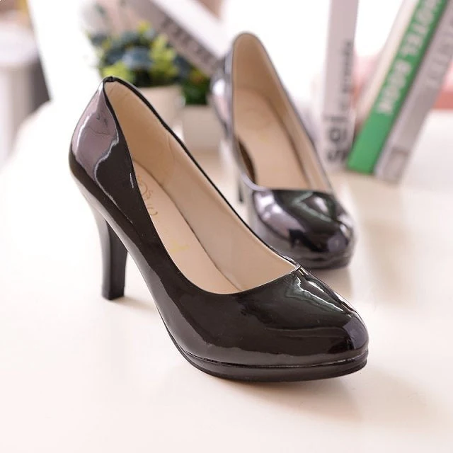Damen elegante Hochglanz-Pumps mit bequemem Innenfutter und stabilem Blockabsatz