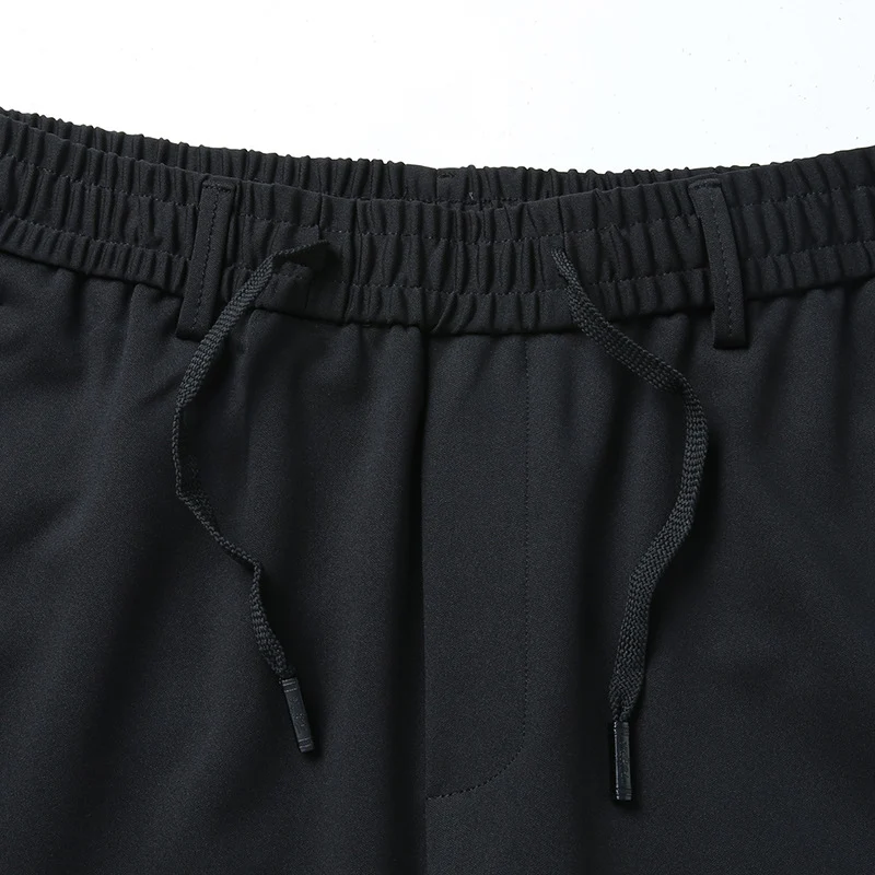 Herren Freizeithose mit elastischem Bund, tapered Schnitt und Reißverschlusstaschen Nord Taschen