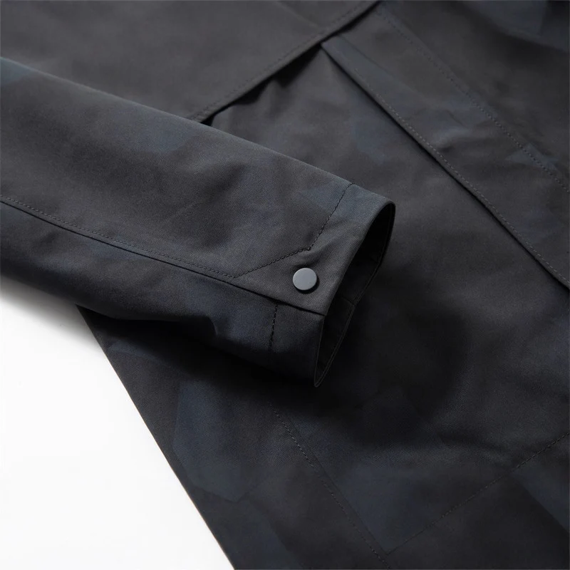 Herren Wasserdichte, atmungsaktive Stadtoverall-Jacke mit Kapuze und minimalistischer Utility-Optik Nord Taschen
