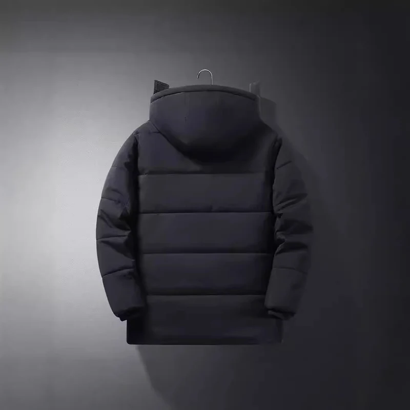 Herren Kurzparka mit gesteppter Thermofütterung, Kapuzenansatz und Multifunktionsklappentaschen Nord Taschen