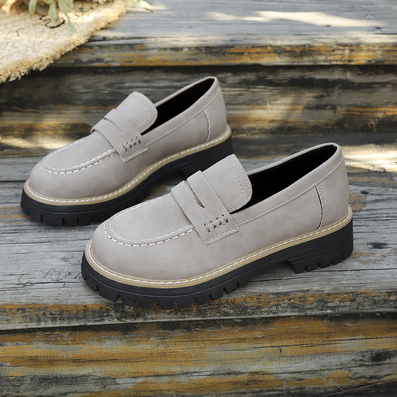 Damen Chunky-Lug-Loafer mit Penny-Riemen und profilierter Gummisohle Nord Taschen