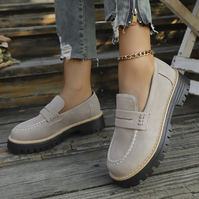 Damen Chunky-Lug-Loafer mit Penny-Riemen und profilierter Gummisohle Nord Taschen