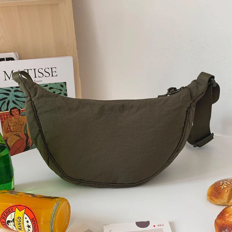 Damenumhängetasche Half Moon mit Verstellbarem Riemen