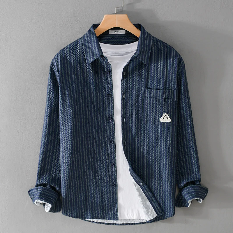 Herren Leichtes gestreiftes Baumwoll‑Leinen Layering‑Overshirt mit Kentkragen, Brusttasche und Crinkle‑Struktur Nord Taschen