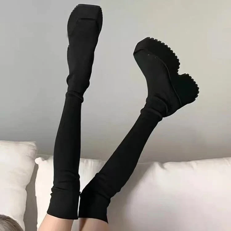 Damen Plateau‑Sock‑Boots mit markanter Lug‑Sohle und skulpturaler Plattform Nord Taschen