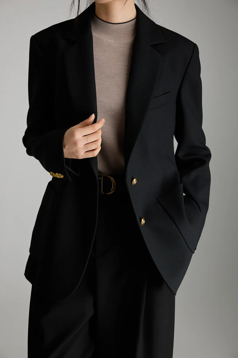 Damen Taillierter Mantelblazer mit Bindegürtel, Pattentaschen und Reverskragen Nord Taschen