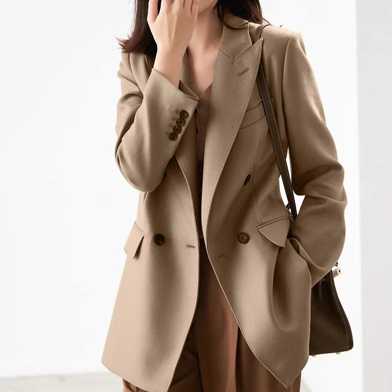 Damen Taillierter Longline-Blazer mit doppelreihiger Knopfleiste und Pattentaschen Nord Taschen