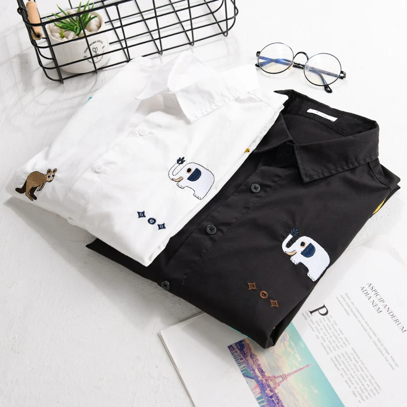 Damen Lockeres Baumwollhemd mit handgestickten Safari-Motiven Nord Taschen