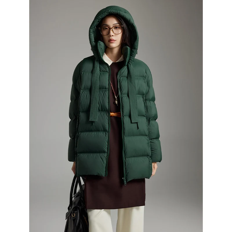 Damen Steppige wärmende Daunenjacke mit Kapuze und weiter Silhouette Nord Taschen