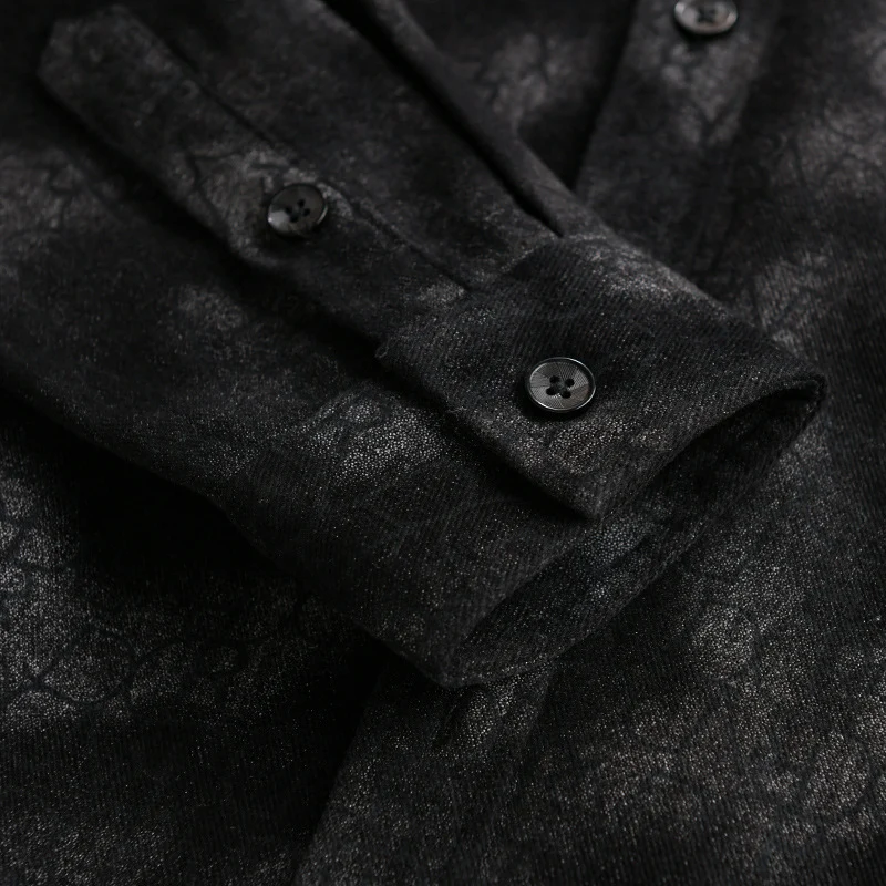 Herren Samtiges Hemdjacken-Overshirt mit tonalem Muster und Brusttasche Nord Taschen
