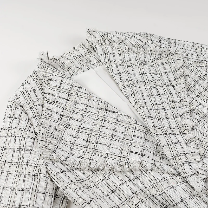Damen Taillierter Bouclé-Kurzmantel mit Schalkragen und Bindegürtel Nord Taschen