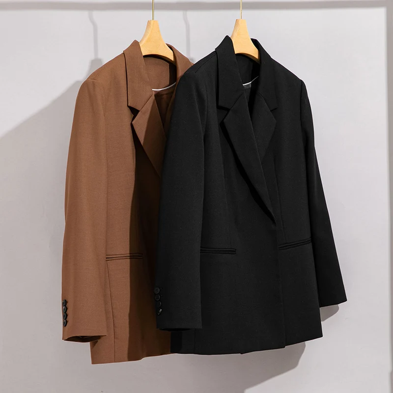 Damen Longline-Blazer mit verdeckter Knopfleiste und schmaler Silhouette Nord Taschen