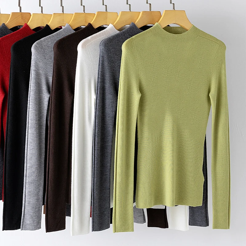 Damen Leichter Feinstrick-Pullover mit kurzem Stehkragen und schmaler Silhouette Nord Taschen
