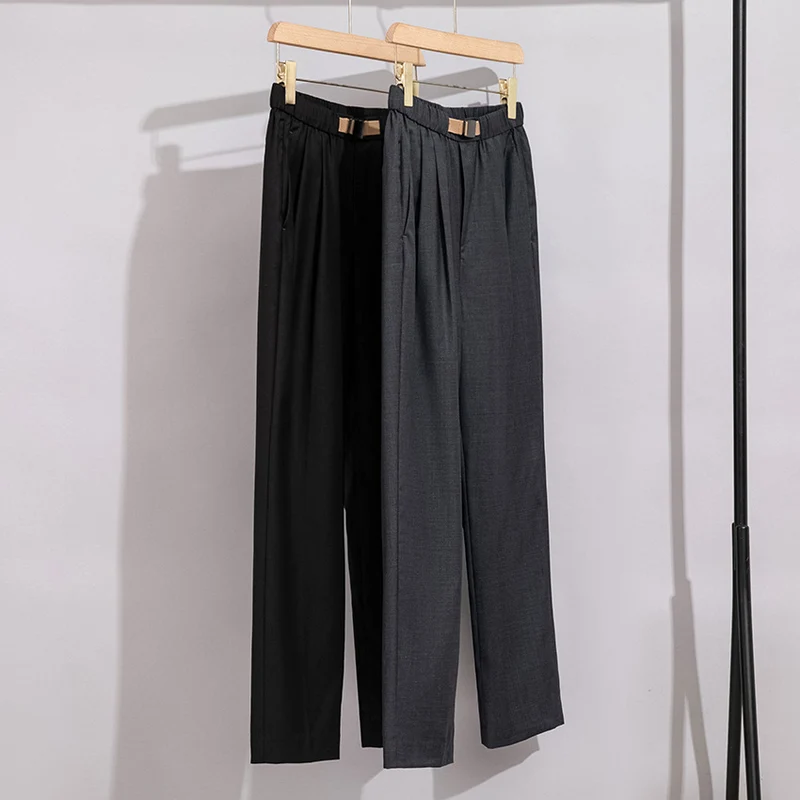 Damen Leichte Stoffhose mit elastischem Bund, Bundfalten und geradem Bein Nord Taschen