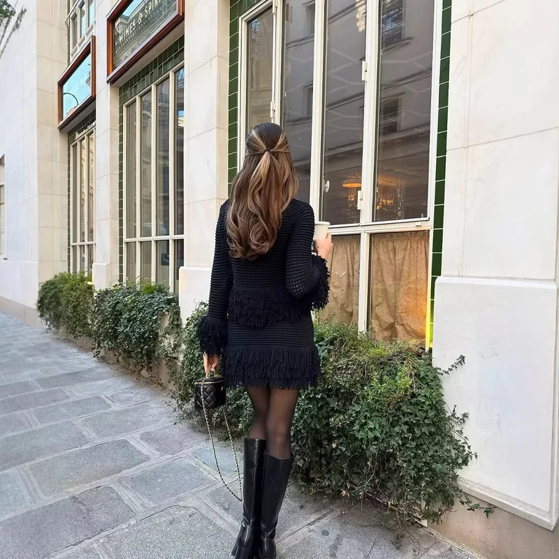 Damen Taillierte Strickjacke mit Fransenbesatz und Hemdkragen Nord Taschen
