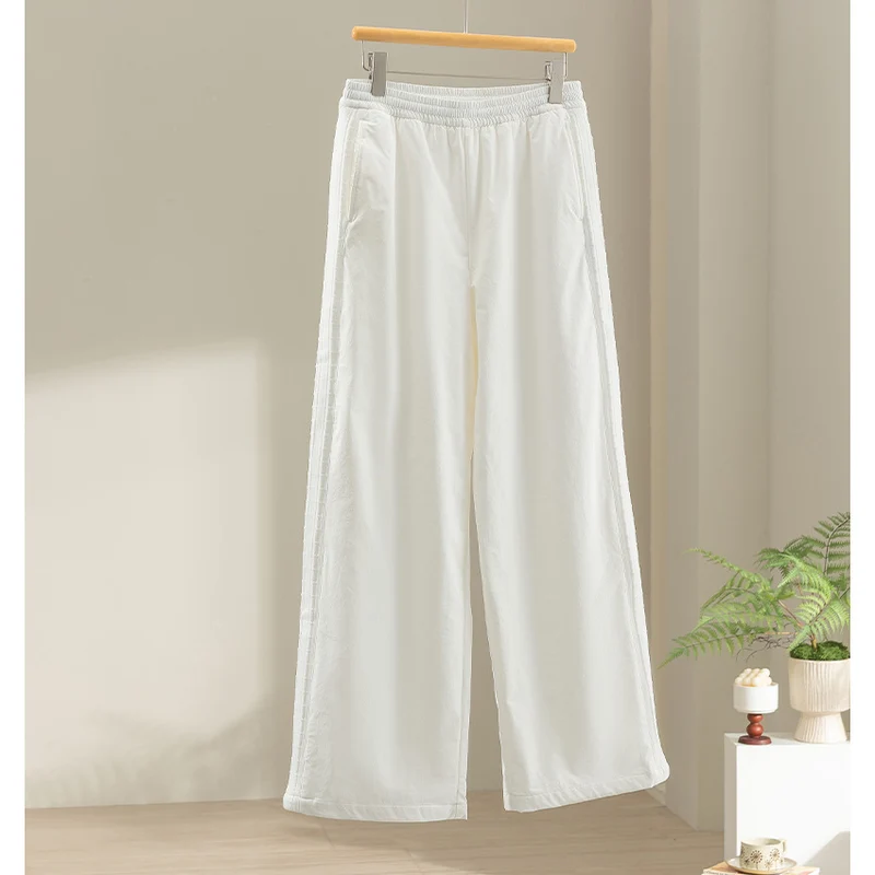 Damen Leichte Kapuzenjacke mit Kurzreißverschluss, Raglanärmeln und elastischem Saum Nord Taschen