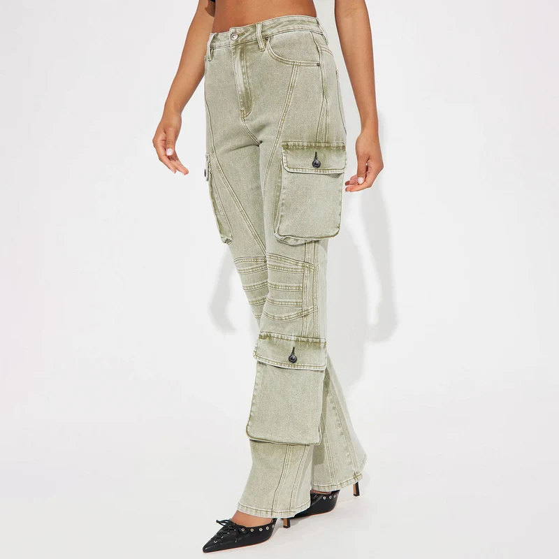 Damen High-Waist Cargo-Denimhose mit weitem Bein, Mehrfachtaschen und Used‑Details Nord Taschen