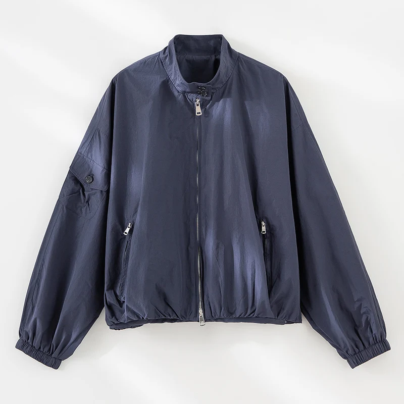 Damen Kurze technische Bomberjacke im Oversize‑Stil mit Ärmeltasche und Zwei‑Wege‑Reißverschluss Nord Taschen