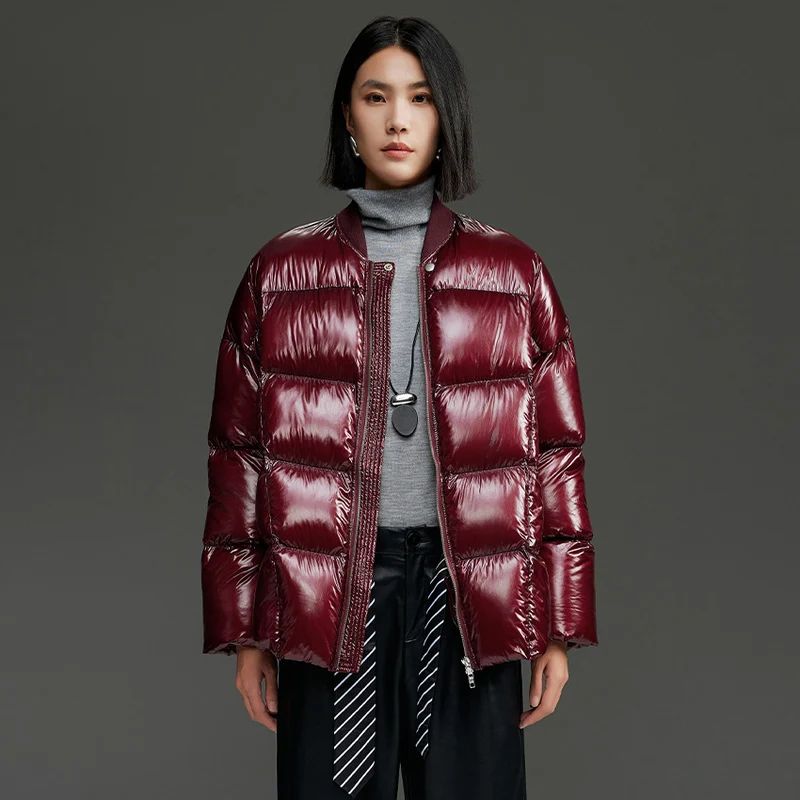 Damen Kurze gestepptte Daunenjacke mit glänzender Shell und Boxy-Silhouette Nord Taschen