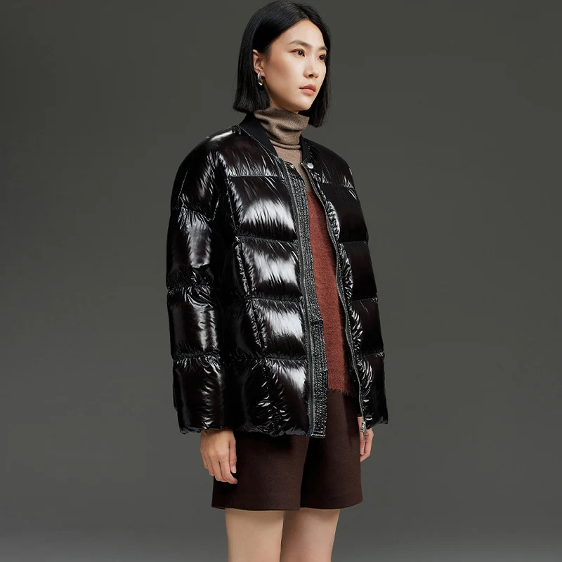 Damen Kurze gestepptte Daunenjacke mit glänzender Shell und Boxy-Silhouette Nord Taschen