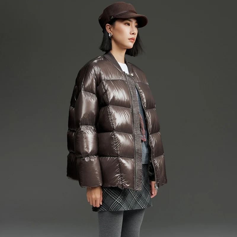 Damen Kurze gestepptte Daunenjacke mit glänzender Shell und Boxy-Silhouette Nord Taschen