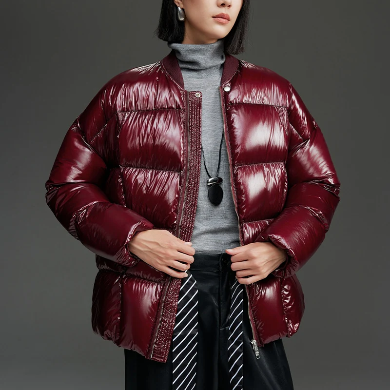 Damen Kurze gestepptte Daunenjacke mit glänzender Shell und Boxy-Silhouette Nord Taschen
