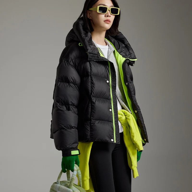 Damen Kurze Boxy‑Steppjacke mit Oversize‑Ärmeln, hohem Thermokragen und Kapuze Nord Taschen