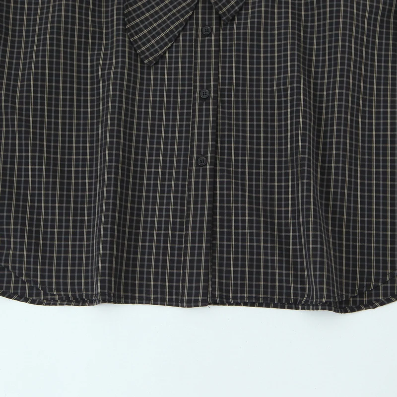 Damen Kariertes Blusenshirt mit Schluppe und weiter Passform Nord Taschen