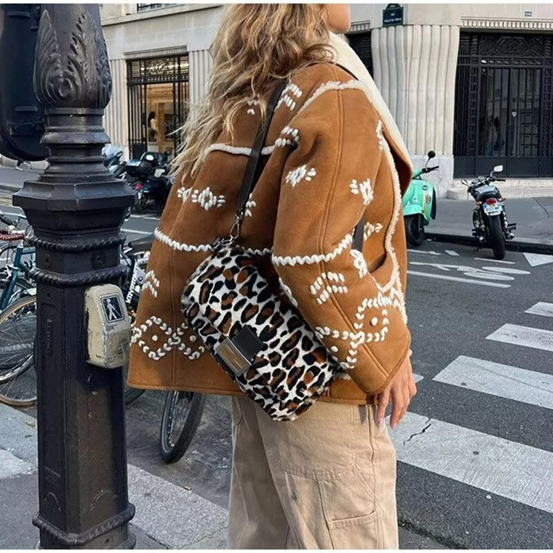 Damen Kurze Velourslederjacke mit Teddyfutter und Zierstickerei Nord Taschen