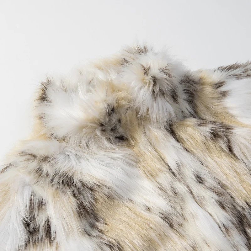 Damen Kurze Kunstfelljacke im Patchfell-Look mit hohem Stehkragen Nord Taschen