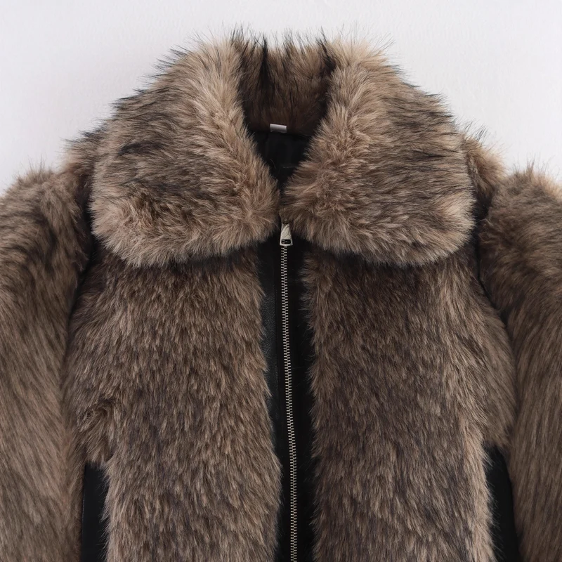 Damen Kurze Faux-Fur Bomberjacke mit Reißverschluss und Rippsaum Nord Taschen