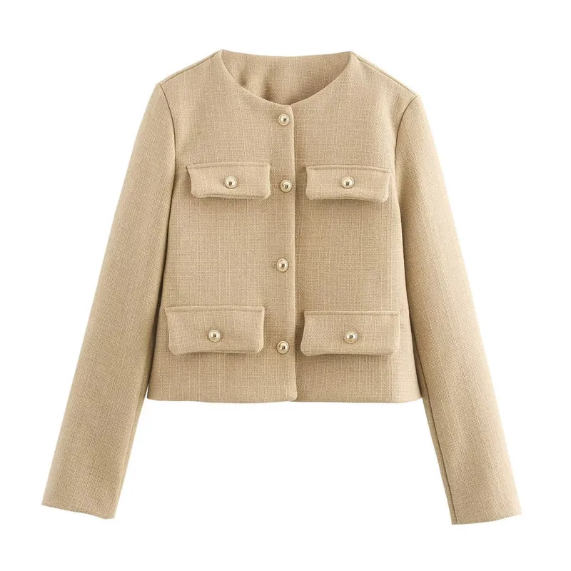 Damen Kurze Bouclé-Blazerjacke mit Rundhalsausschnitt, Zierleistentaschen und goldfarbenen Knöpfen Nord Taschen