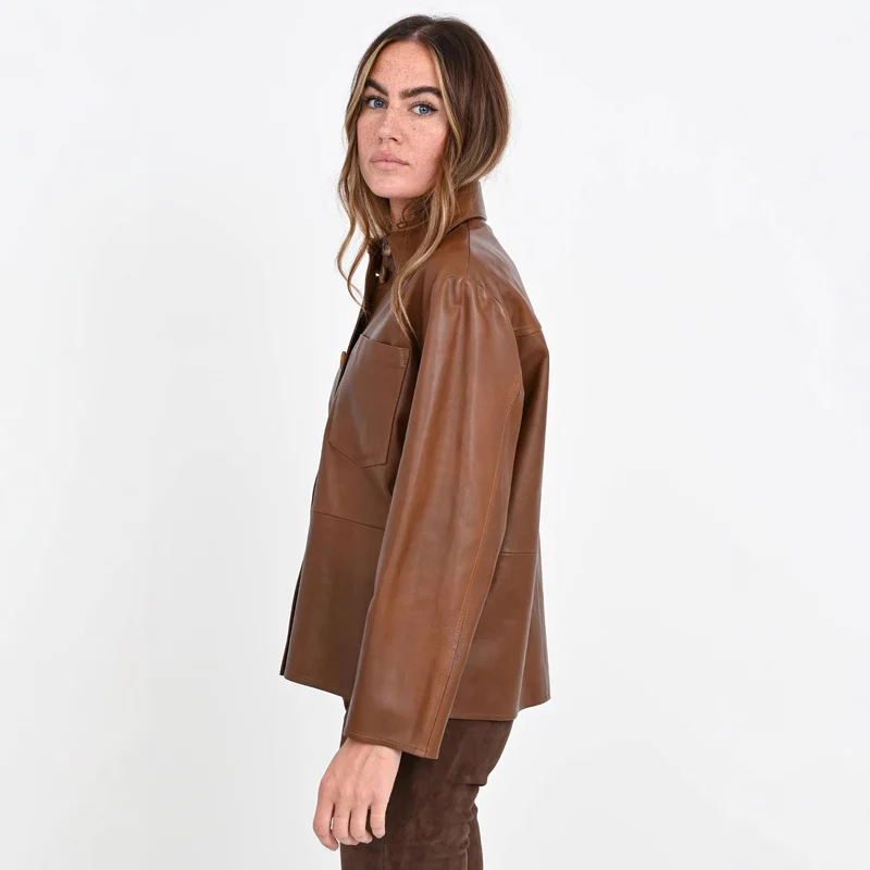 Damen Overshirt-Jacke in Lederoptik mit aufgesetzter Brusttasche und verdeckter Knopfleiste Nord Taschen