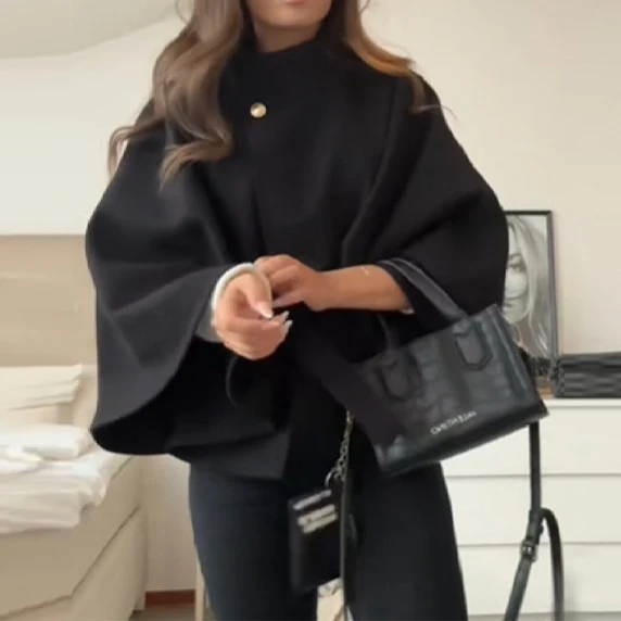 Damen Kurzcape-Mantel aus Wollmix mit Stehkragen, weitem Kimonoärmel und Bindegürtel Nord Taschen