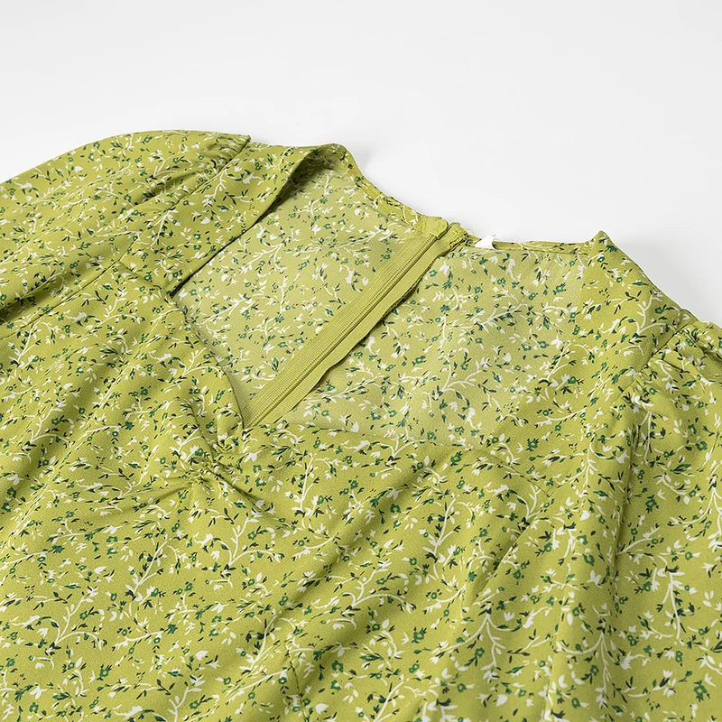 Damen Midikleid mit Herzausschnitt, gerafften Ballonärmeln und A‑Linien‑Silhouette Nord Taschen
