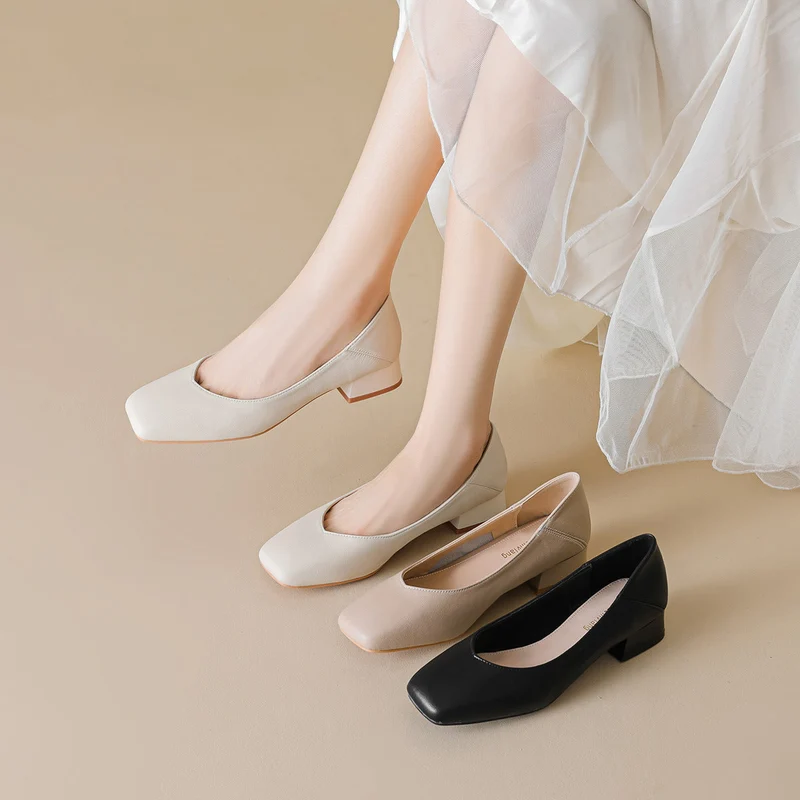 Damen elegante Ballerinas mit quadratischer Kappe und komfortablem Blockabsatz