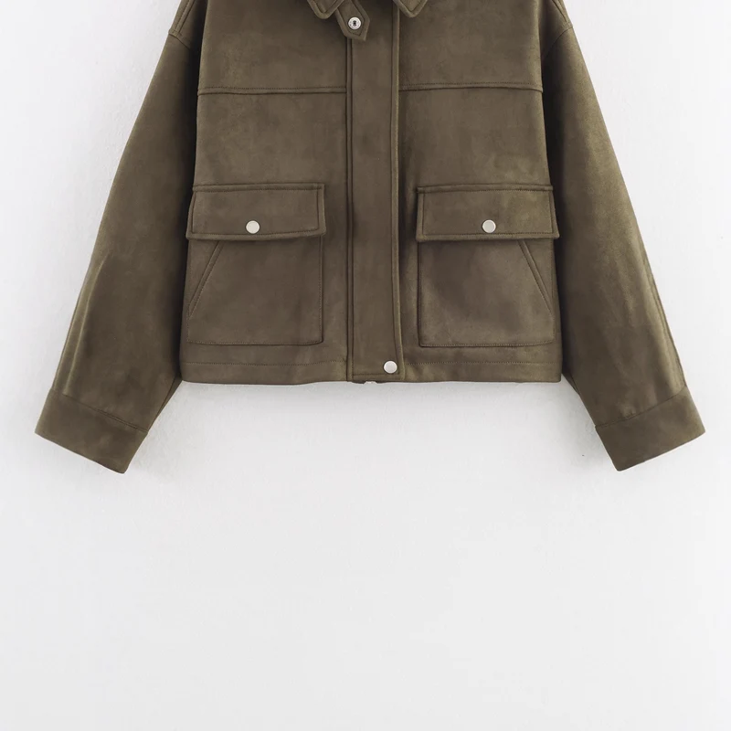 Damen Kurz geschnittene Wildlederoptik-Utility-Jacke mit aufgesetzten Klappentaschen Nord Taschen