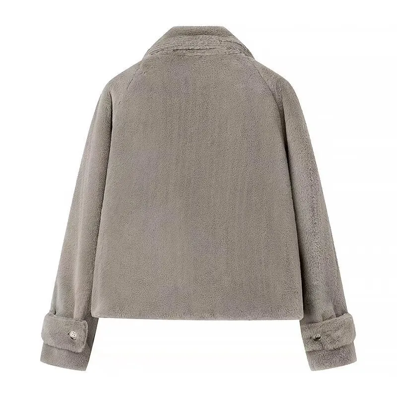 Damen Kurz geschnittene Teddy‑Fleecejacke mit Hemdkragen, verdeckter Knopfleiste und Eingrifftaschen Nord Taschen