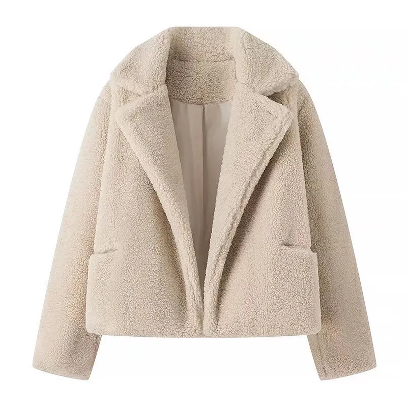 Damen Kurz geschnittene Teddy‑Boxyjacke mit Schalkragen und praktischen Eingrifftaschen Nord Taschen