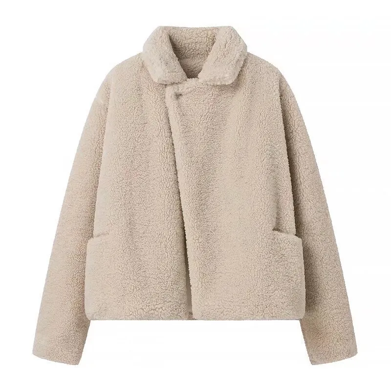 Damen Kurz geschnittene Teddy‑Boxyjacke mit Schalkragen und praktischen Eingrifftaschen Nord Taschen