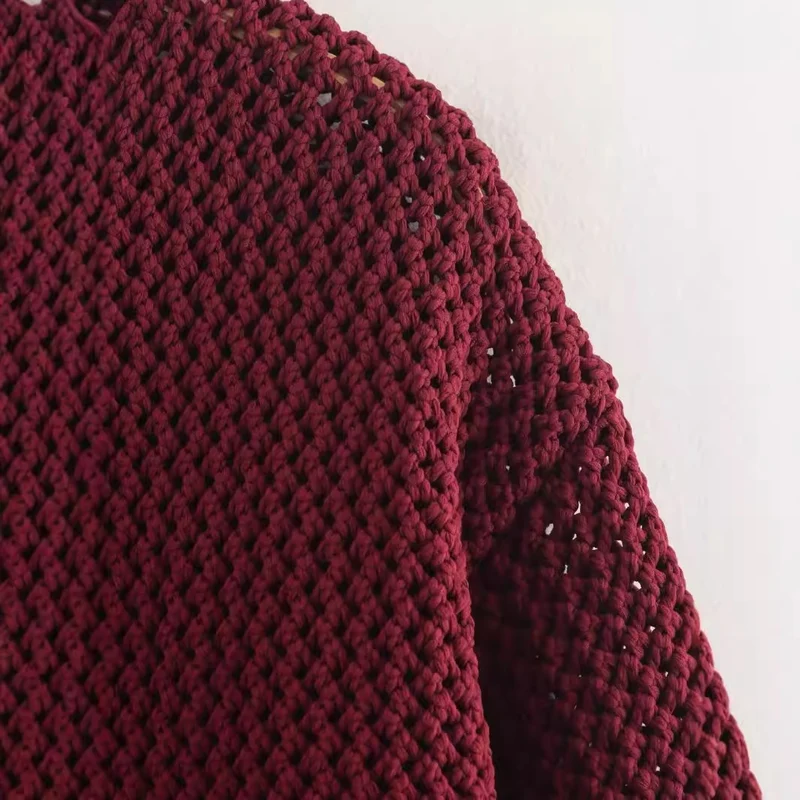 Damen Kurzgeschnittene strukturierte Strickjacke mit goldfarbenen Zierknöpfen und aufgesetzten Taschen Nord Taschen