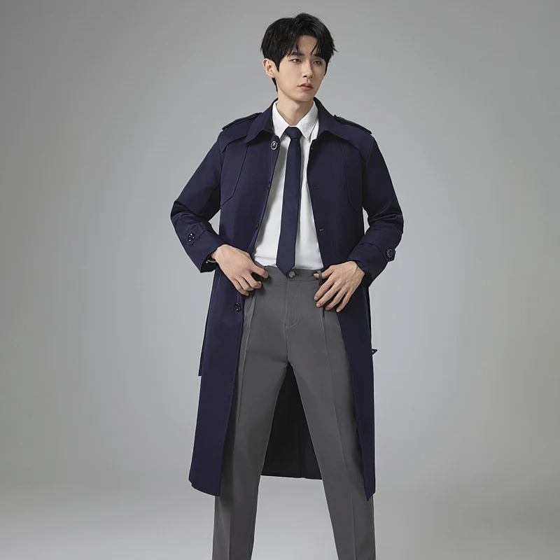 Herren Trenchcoat mit Taillengürtel, Schulterklappen und klassischer Knopfleiste Nord Taschen