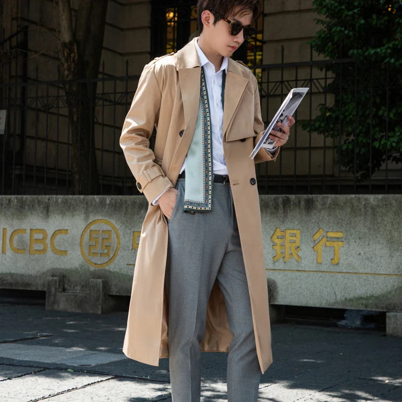 Herren Taillierter Trenchcoat aus wasserabweisendem Twill mit doppelreihiger Knopfleiste Nord Taschen