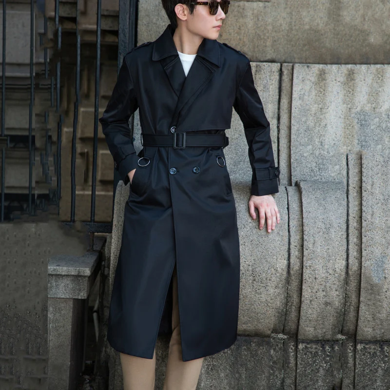 Herren Taillierter Trenchcoat aus wasserabweisendem Twill mit doppelreihiger Knopfleiste Nord Taschen